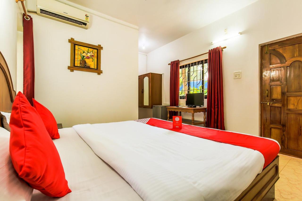 Oyo 13311 The White Feather Hotel Mandrem Esterno foto