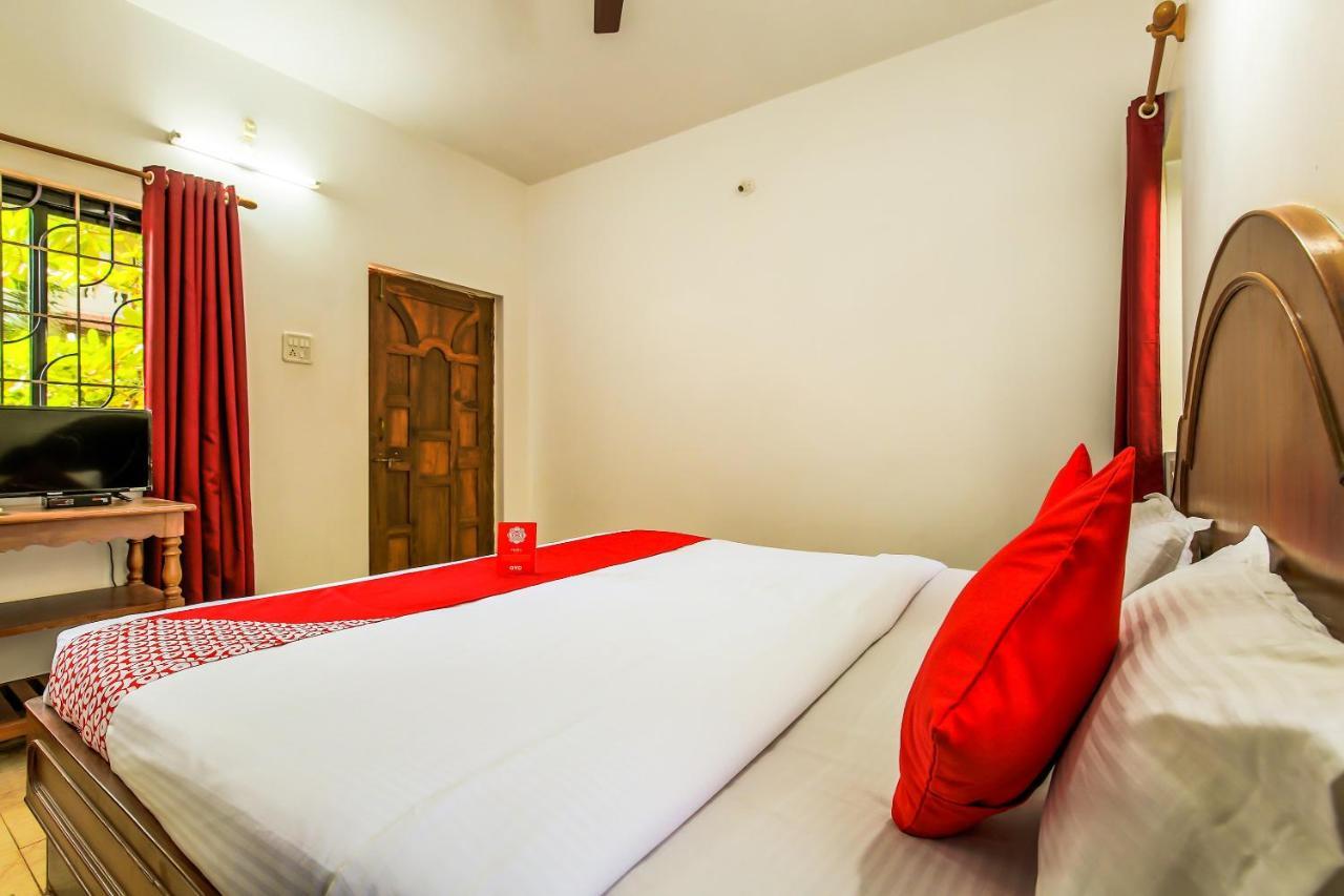 Oyo 13311 The White Feather Hotel Mandrem Esterno foto