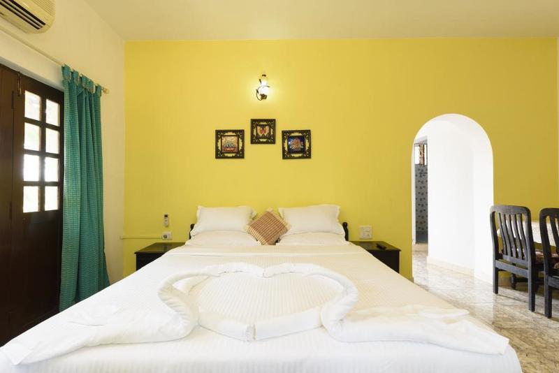 Oyo 13311 The White Feather Hotel Mandrem Esterno foto